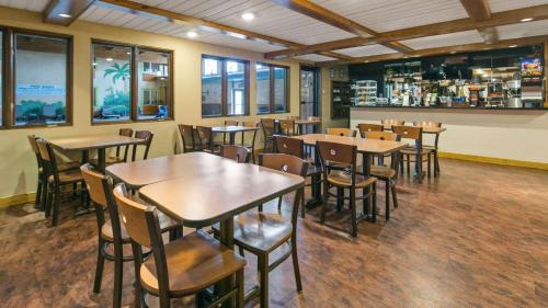 Cherokee Hotel | Best Western La Grande Hacienda