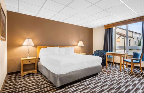 Chamberlain Hotel | Best Western Lee's Motor Inn