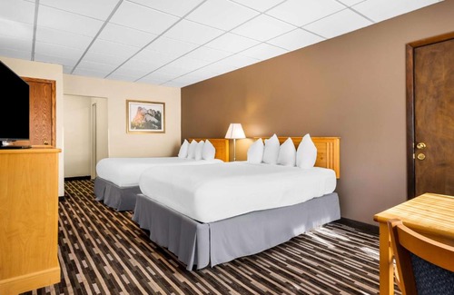 Chamberlain Hotel | Best Western Lee's Motor Inn