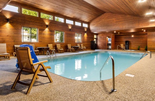 Chamberlain Hotel | Best Western Lee's Motor Inn