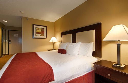 Macomb Hotel | Best Western Macomb Inn