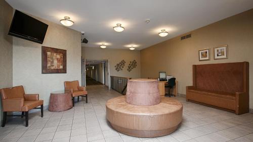 Richmond Hill Hotel | Best Western Parkway Hotel Toronto North