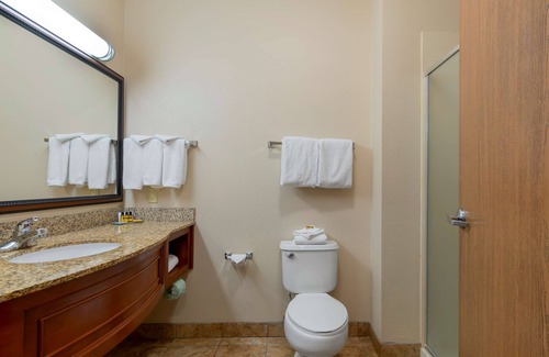 Hays Hotel | Best Western Plus Butterfield Inn