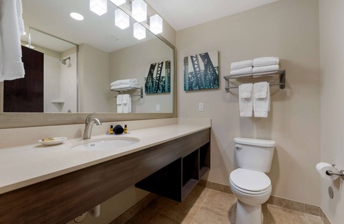 Centralia Hotel | Best Western Plus Centralia Hotel & Suites