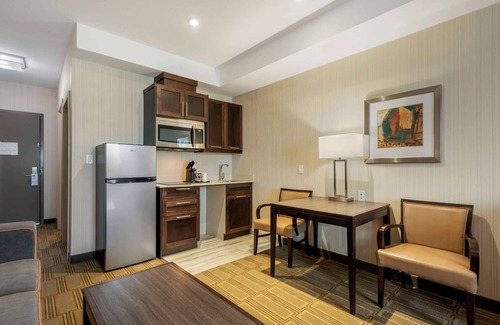 Fort St. John Hotel | Best Western Plus Chateau Fort St. John