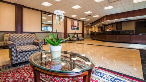 Hillside Hotel | Best Western Plus Chicago Hillside