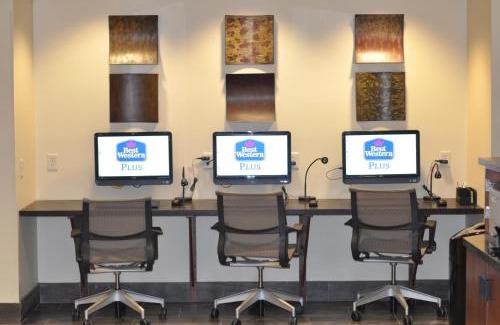 Sandy Hotel | Best Western Plus Cotton Tree Inn