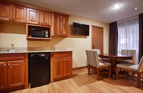 Dubuque Hotel | Best Western Plus Dubuque Hotel & Conference Center