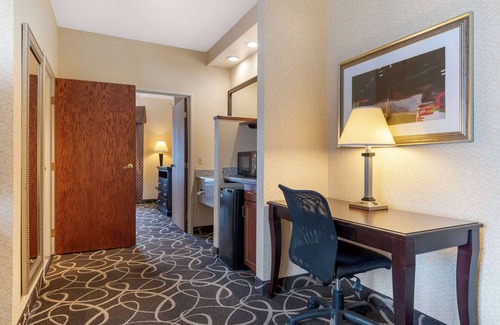 Eau Claire Hotel | Best Western Plus Eau Claire Conference Center