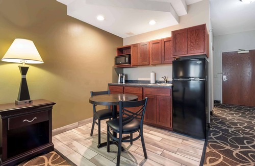 Eau Claire Hotel | Best Western Plus Eau Claire Conference Center