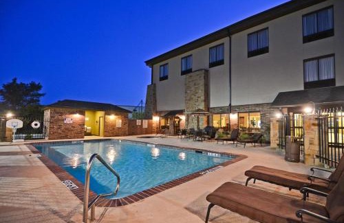 Emory Hotel | Best Western Plus Emory at Lake Fork Inn & Suites