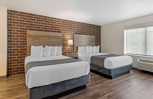 Waterloo Hotel | Best Western Plus Executive Residency Waterloo & Cedar Falls