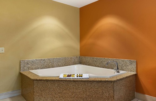 Georgetown Hotel | Best Western Plus Georgetown Corporate Center Hotel