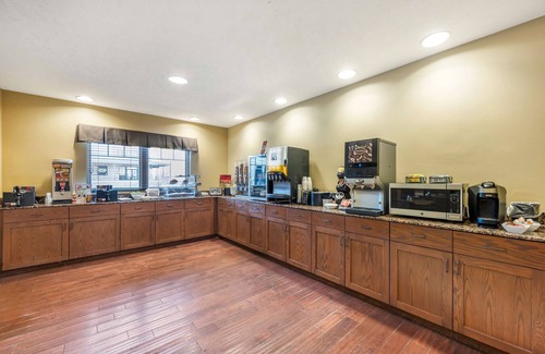 Grand Island Hotel | Best Western Plus Grand Island Inn & Suites