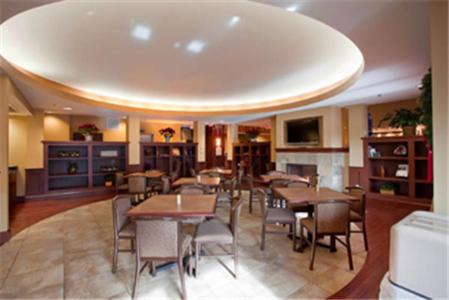 Grand Island Hotel | Best Western Plus Grand Island Inn and Suites