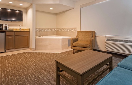 Hudson Hotel | Best Western Plus Hudson I-94