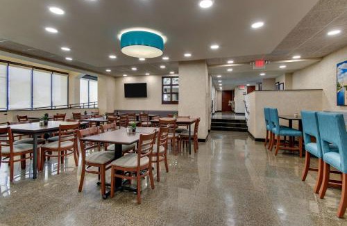 Indianapolis Hotel | Best Western Plus Indianapolis North at Pyramids