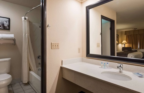 Santa Clara Hotel | Best Western Plus Inn of Hayward