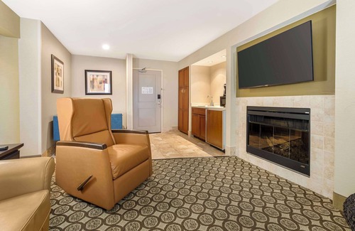 Regent Hotel | Best Western Plus InnTowner Madison