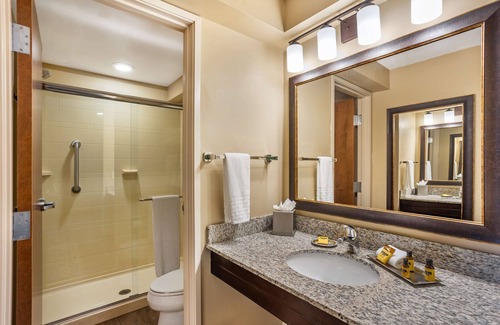 Intercourse Hotel | Best Western Plus Intercourse Village Inn & Suites