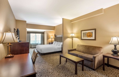 Intercourse Hotel | Best Western Plus Intercourse Village Inn & Suites