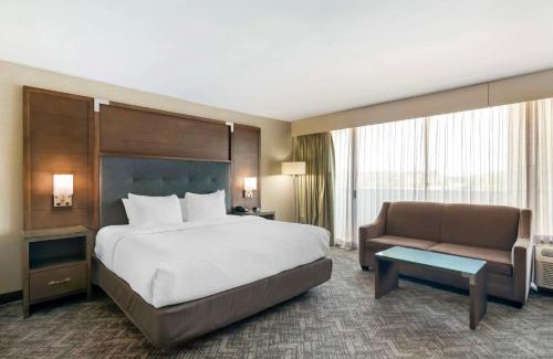 Kansas City Hotel | Best Western Plus Kansas City Sports Complex Hotel