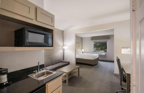 Killeen Hotel | Best Western Plus Killeen - Fort Cavazos Hotel & Suites