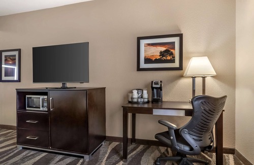 Lake Jackson Hotel | Best Western Plus Lake Jackson Inn & Suites