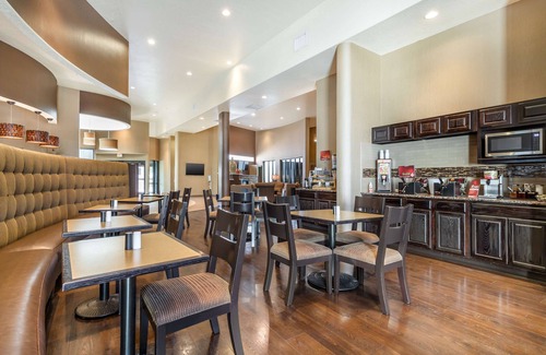 West San Antonio Hotel | Best Western Plus Lackland Hotel & Suites