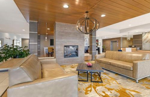 La Crescent Hotel | Best Western Plus LaCrescent - LaCrosse