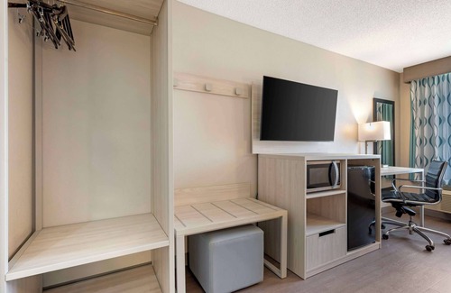 Lafayette Hotel | Best Western Plus Lafayette Hotel University Area
