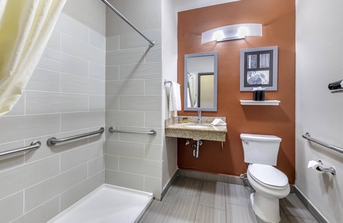 Lee's Summit Hotel | Best Western Plus Lee's Summit Hotel & Suites