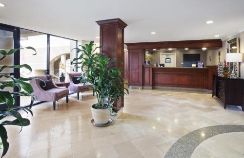Lantern District Hotel | Best Western Plus Marina Shores Hotel