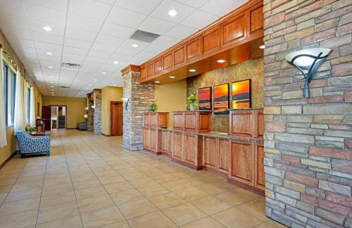 Kearney Hotel | Best Western Plus Mid Nebraska Inn & Suites