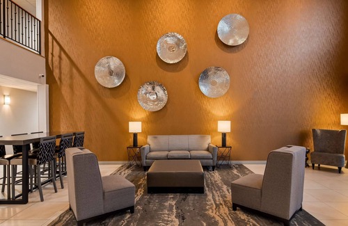New Cumberland Hotel | Best Western Plus New Cumberland Inn & Suites