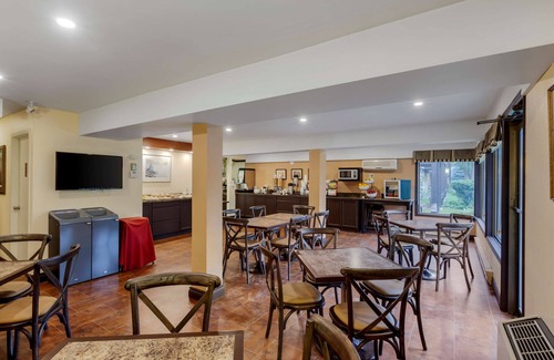 Peterborough Hotel | Best Western Plus Otonabee Inn