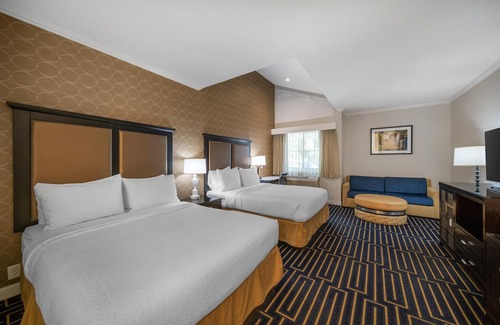 Downtown Hotel | Best Western Plus Palm Court Hotel