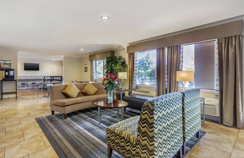 Pleasanton Hotel | Best Western Plus Pleasanton Inn