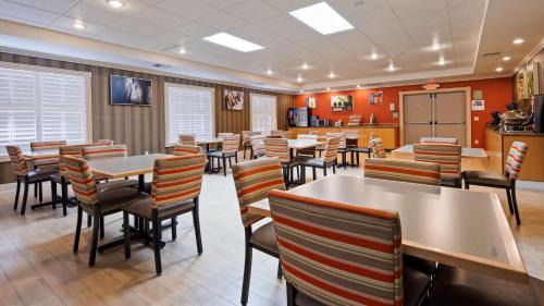 Oakdale Hotel | Best Western Plus Rama Inn & Suites