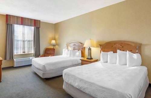 Paradise Hotel | Best Western Plus Revere Inn & Suites