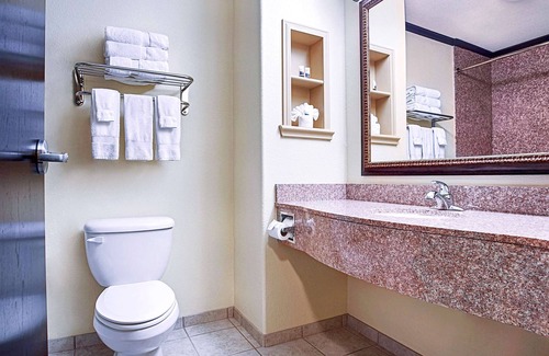 Athens Hotel | Best Western Plus Royal Mountain Inn & Suites