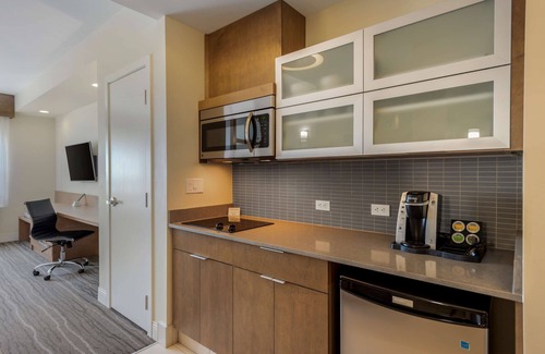 Fort McMurray Hotel | Best Western Plus Sawridge Suites