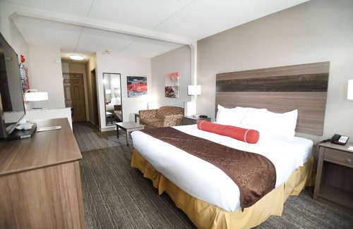 Sandusky Hotel | Best Western Plus Sandusky Hotel & Suites