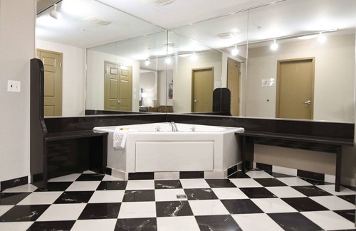 Sandusky Hotel | Best Western Plus Sandusky Hotel & Suites