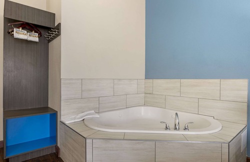 South Holland Hotel | Best Western Plus South Holland/Chicago Southland