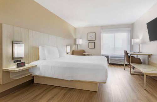 Sugar Land Hotel | Best Western Plus Sugar Land-Stafford