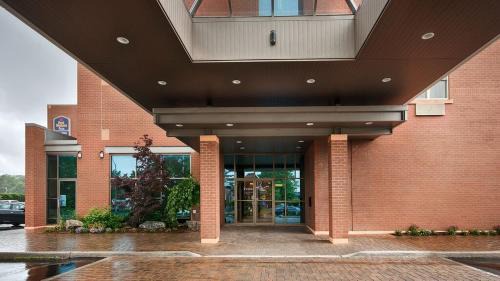 Stratford Hotel | Best Western PLUS The Arden Park Hotel