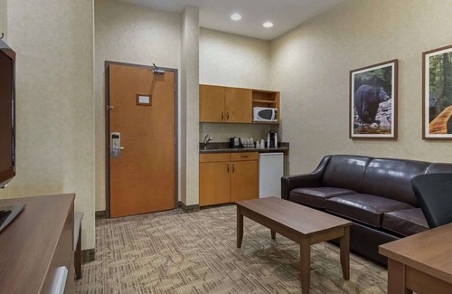 Valemount Hotel | Best Western Plus Valemount Inn & Suites