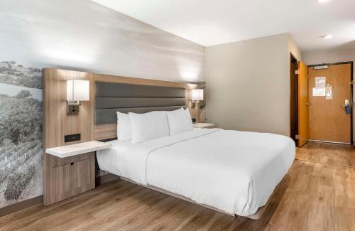 Livermore Hotel | Best Western Plus Vineyard Inn