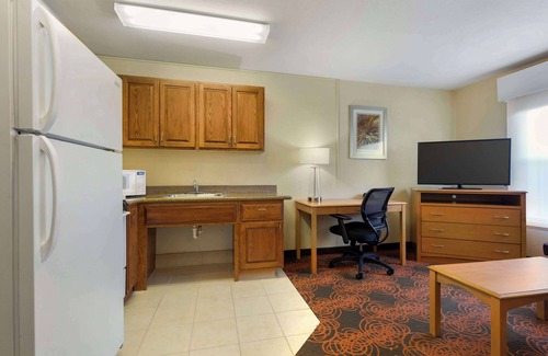 Bellmead Hotel | Best Western Plus Waco North